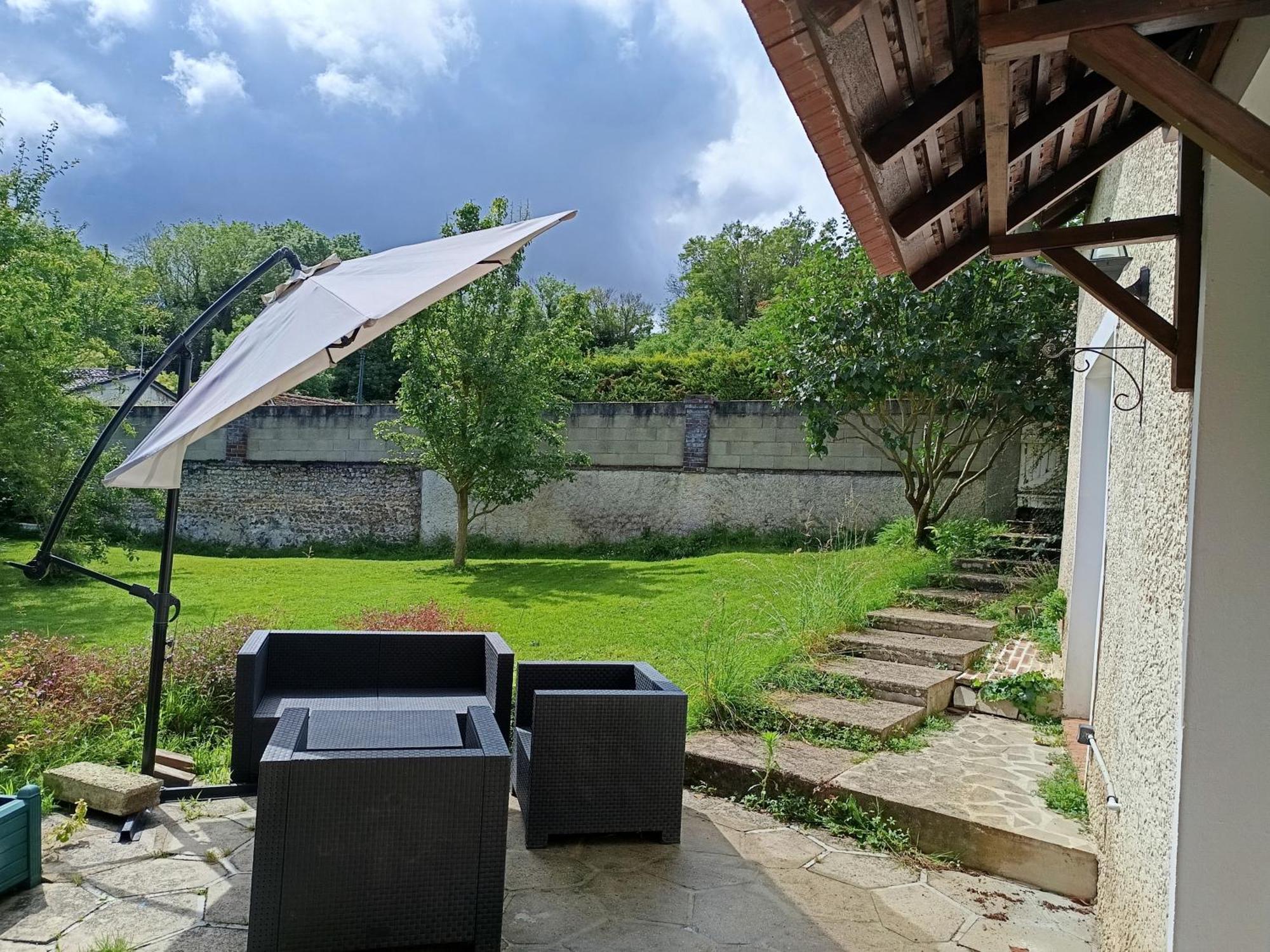 La Petite Maison Sainte-Gemme-Moronval Εξωτερικό φωτογραφία